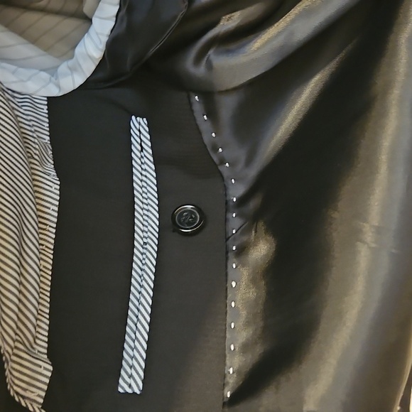 Simons Mens medium 2 Piece Slim Cut Tuxedo Suit  Pants & Jacket blazer Black - Picture 5 of 10